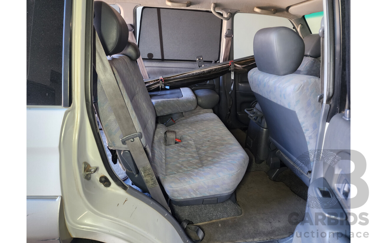 8/2002 Toyota Landcruiser Prado GXL (4x4) KZJ95R 4d Wagon White / Gold 3.0L