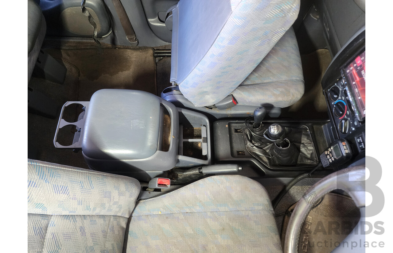 8/2002 Toyota Landcruiser Prado GXL (4x4) KZJ95R 4d Wagon White / Gold 3.0L