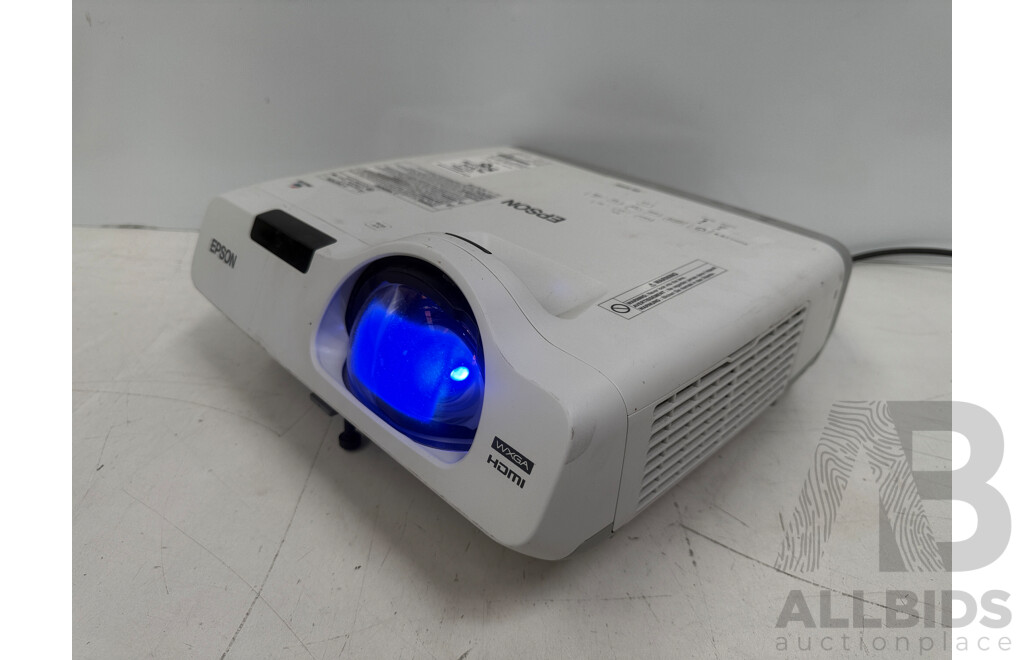 Epson EB-525W WXGA Short Throw Projector
