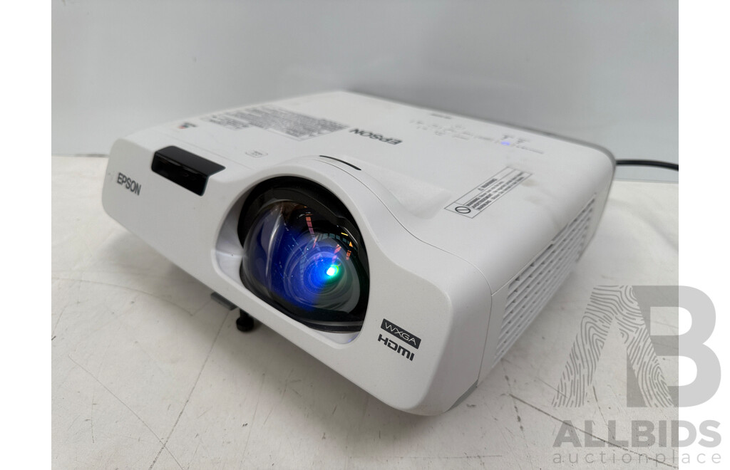 Epson EB-525W WXGA Short Throw Projector