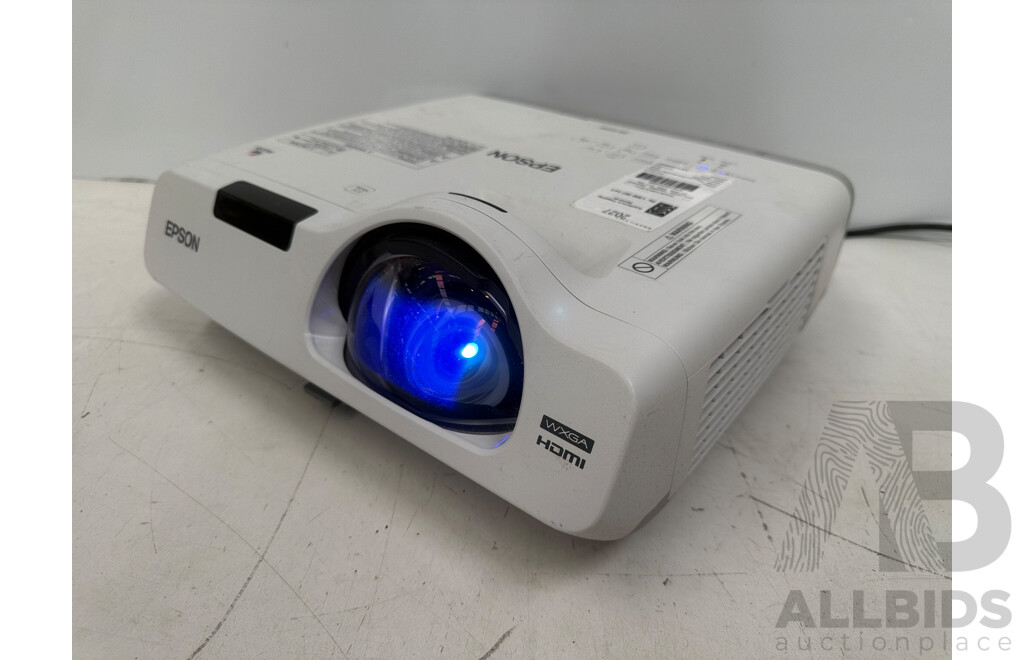 Epson EB-525W WXGA Short Throw Projector