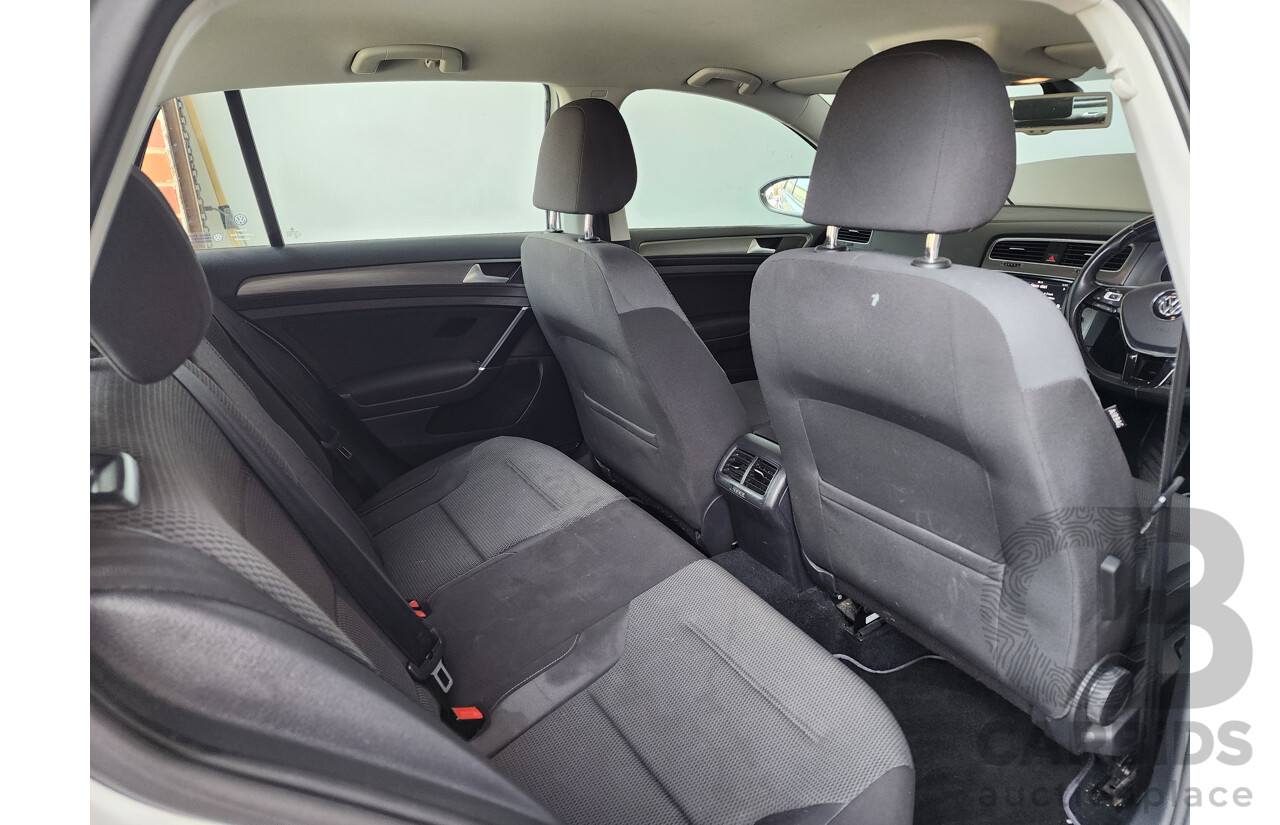 9/2013 Volkswagen Golf 90 TSI Comfortline AU 5d Hatchback White 1.4L