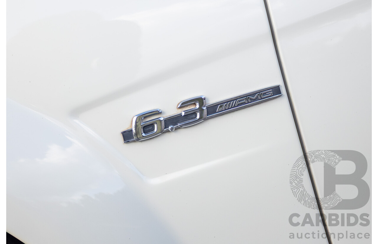 11/2011 Mercedes Benz C63 AMG Performance Package Plus W204 MY11 4d Sedan Calcite White V8 6.3L