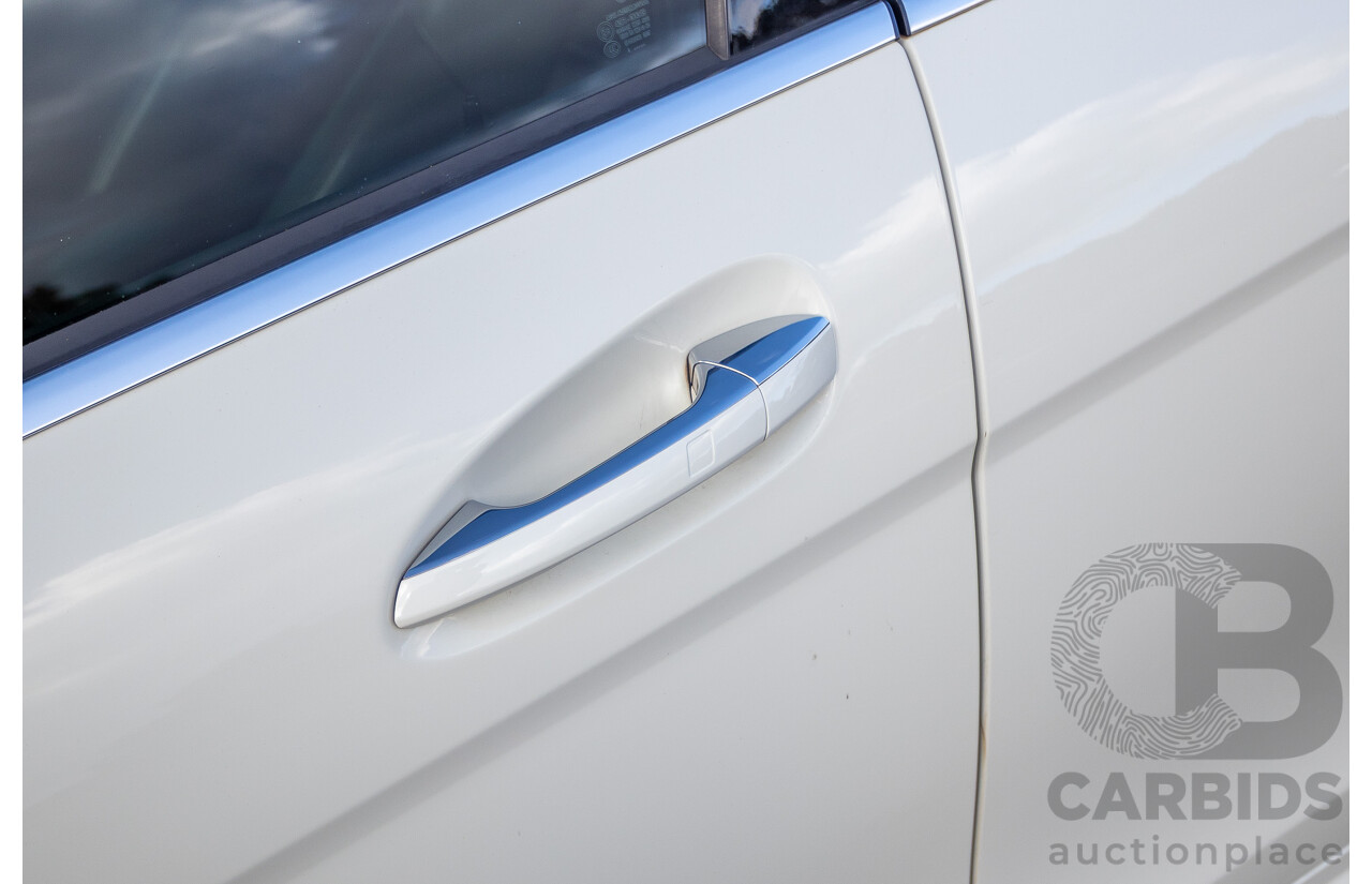 11/2011 Mercedes Benz C63 AMG Performance Package Plus W204 MY11 4d Sedan Calcite White V8 6.3L