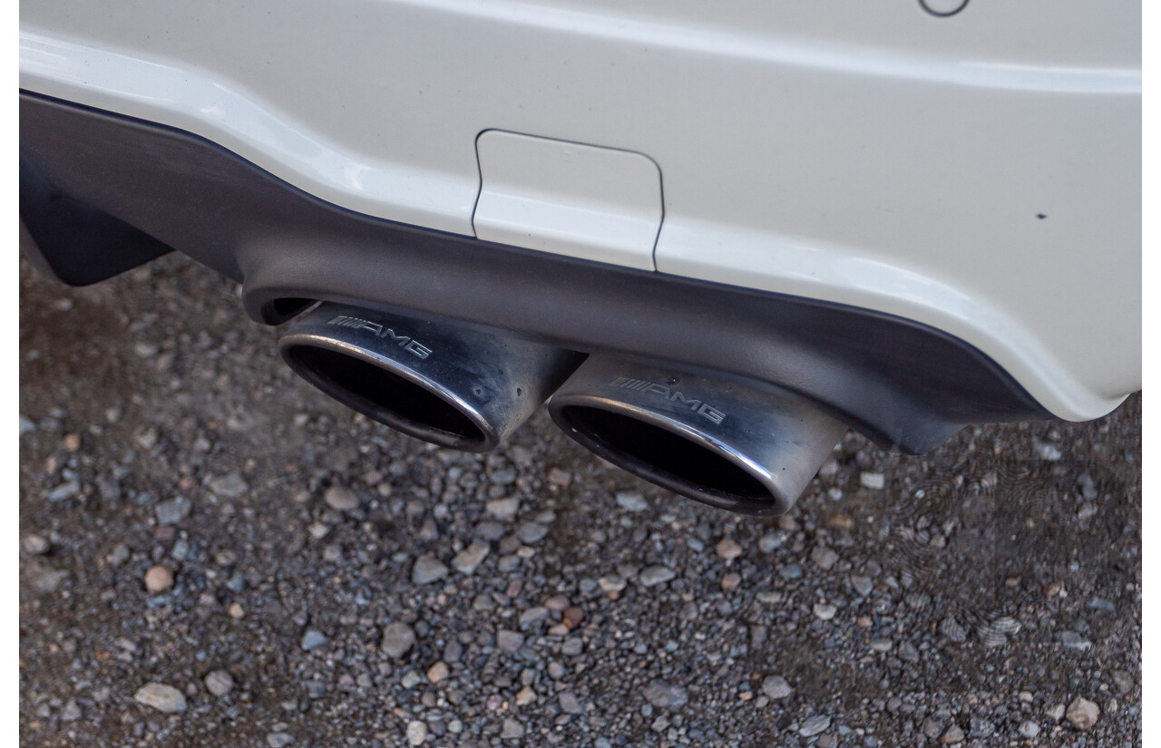 11/2011 Mercedes Benz C63 AMG Performance Package Plus W204 MY11 4d Sedan Calcite White V8 6.3L