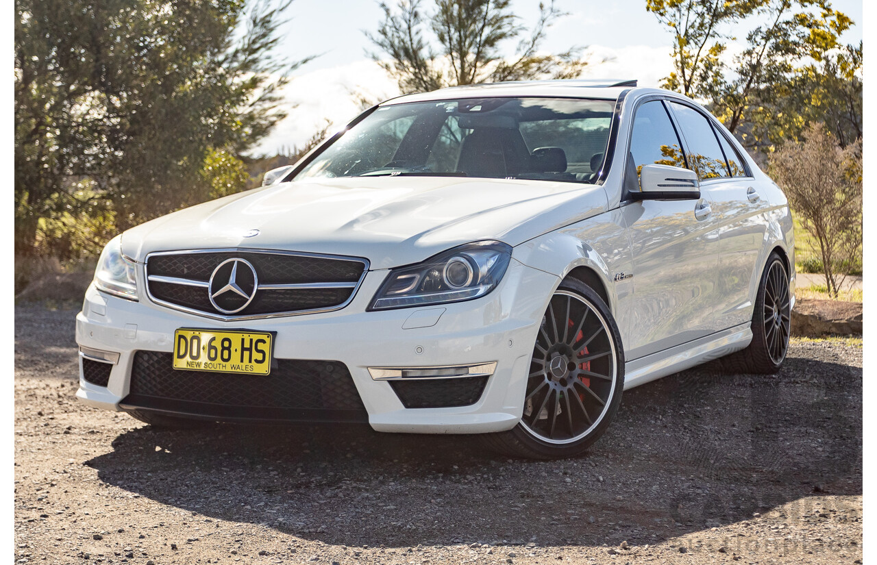 11/2011 Mercedes Benz C63 AMG Performance Package Plus W204 MY11 4d Sedan Calcite White V8 6.3L