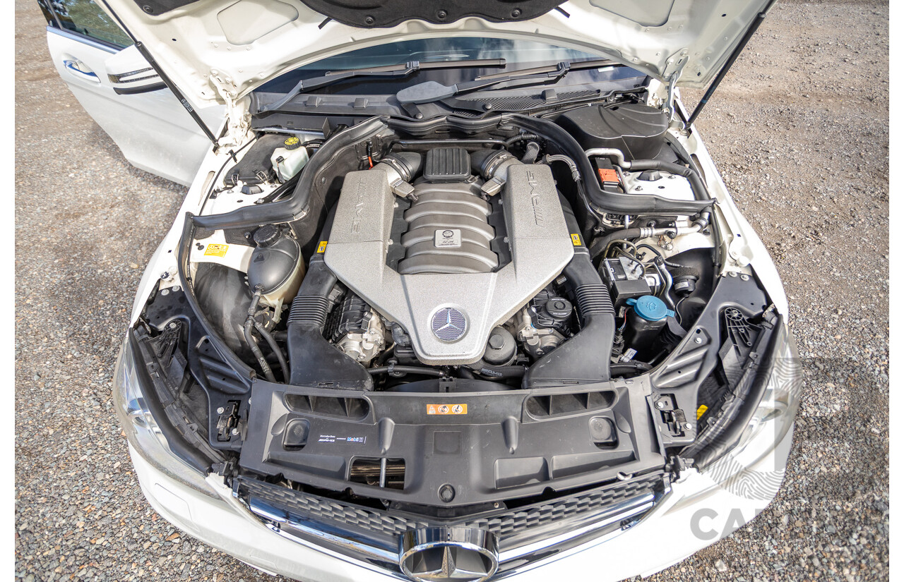 11/2011 Mercedes Benz C63 AMG Performance Package Plus W204 MY11 4d Sedan Calcite White V8 6.3L