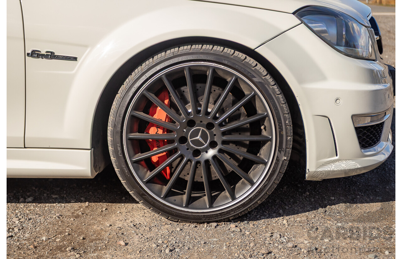 11/2011 Mercedes Benz C63 AMG Performance Package Plus W204 MY11 4d Sedan Calcite White V8 6.3L