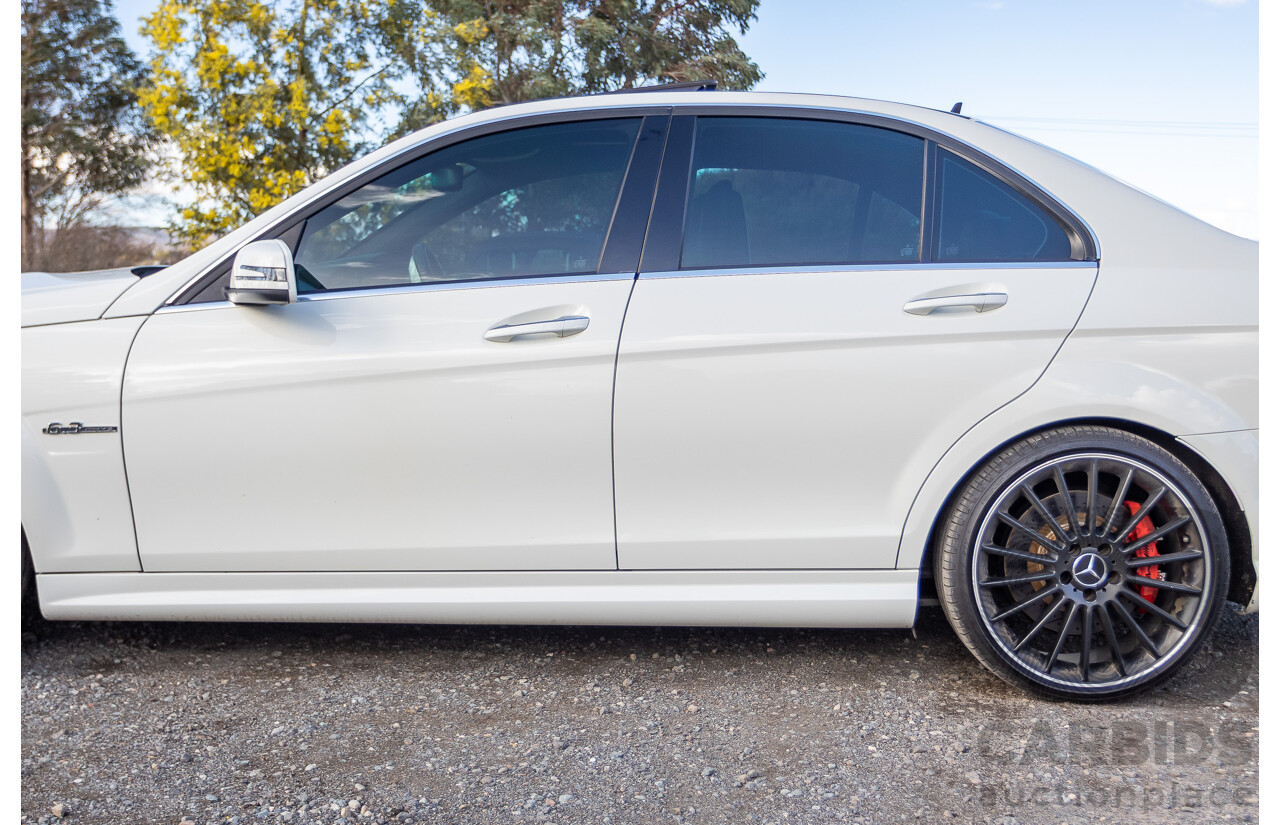 11/2011 Mercedes Benz C63 AMG Performance Package Plus W204 MY11 4d Sedan Calcite White V8 6.3L