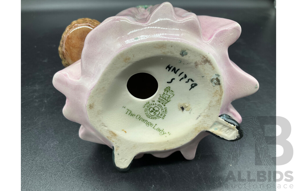 Royal Doulton Figurine - the ORANGE LADY HN1759