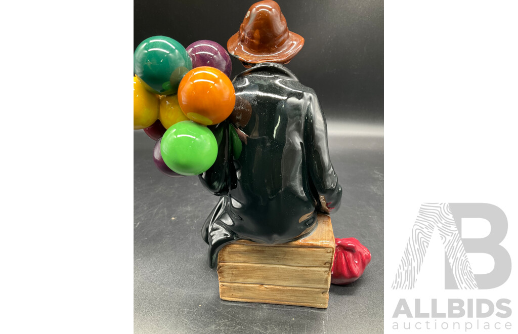 Royal Doulton Figurine - the BALLOON MAN HN1954