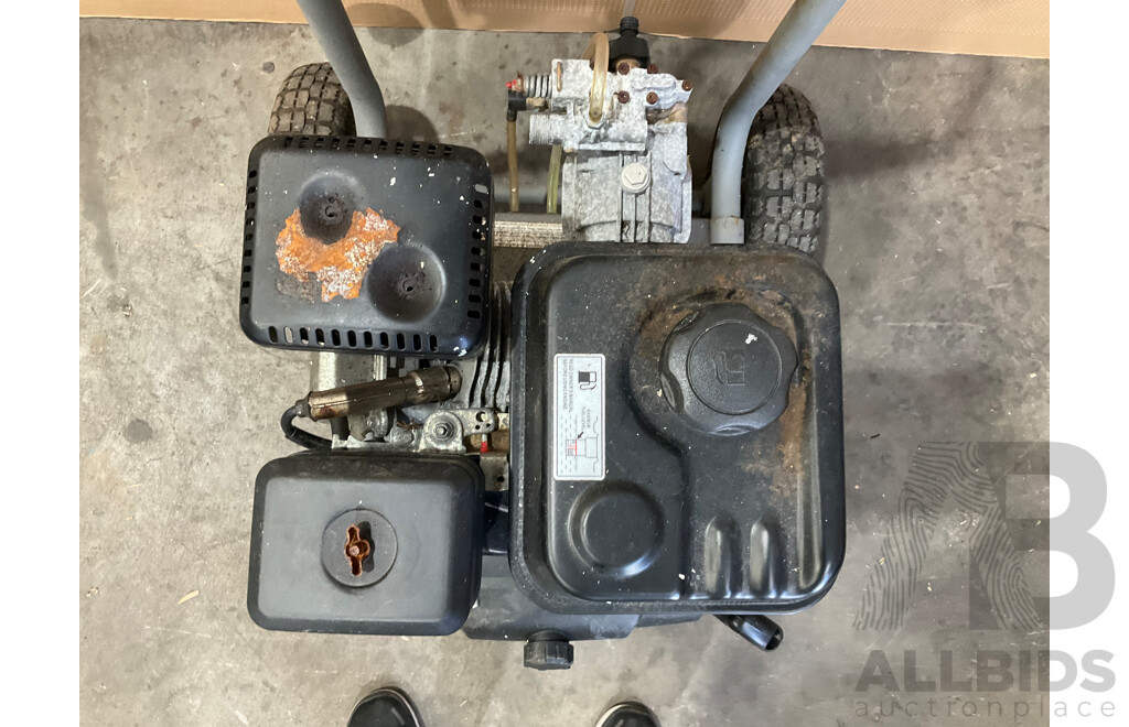 KARCHER Petrol Engined Pressure Washer