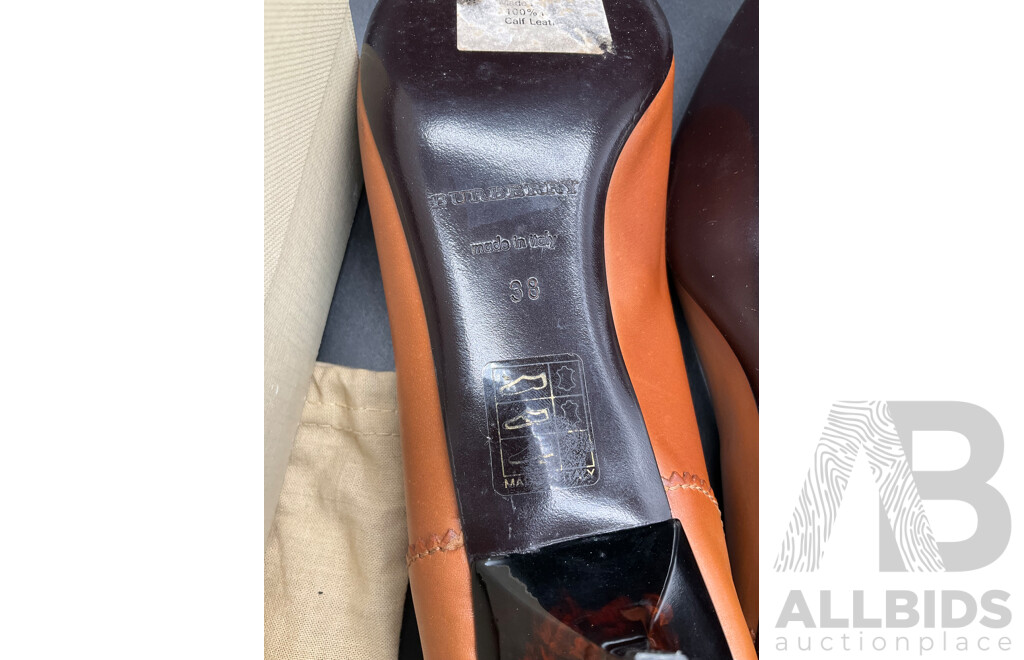 Tan Calf Leather Fringe Pointed Toe Kitten Heels Size US 7.5  Branded BURBERRY