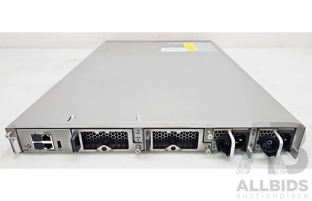 Cisco (N5K-C5548UP) Nexus 5548UP Fabric Switch
