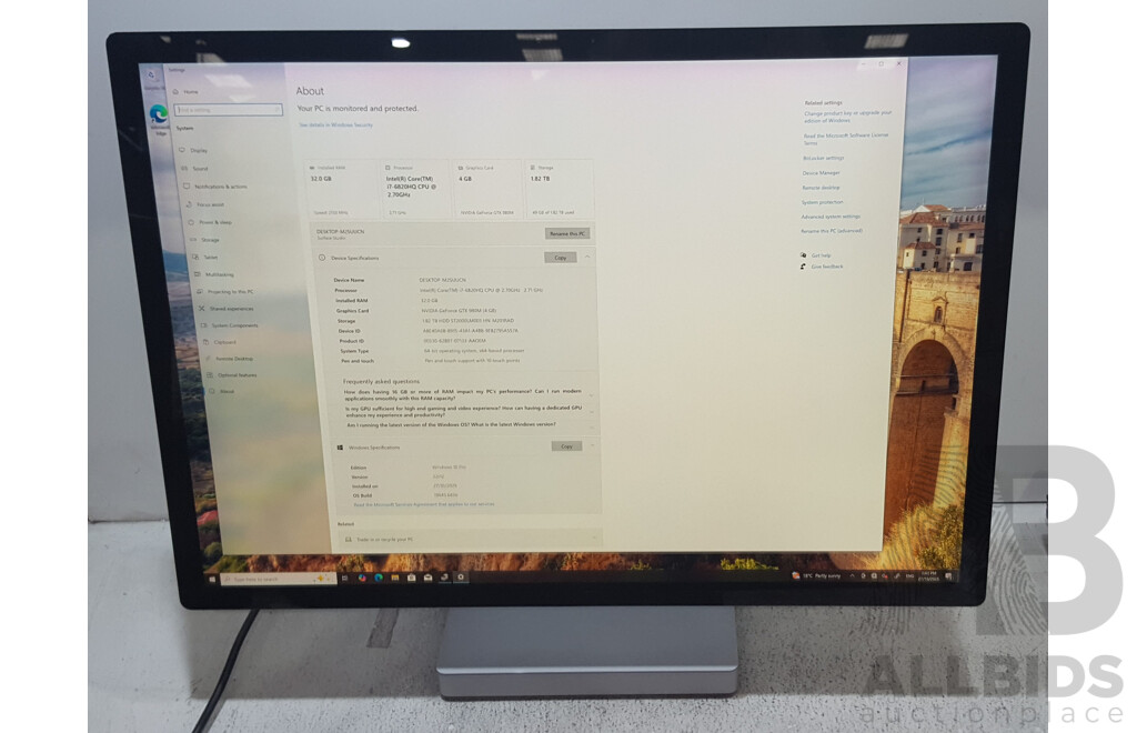 Microsoft (1707) Surface Studio Intel Core i7 (6820HQ) 2.70GHz-3.60GHz 4-Core CPU 28-Inch Touchscreen All-in-One Computer