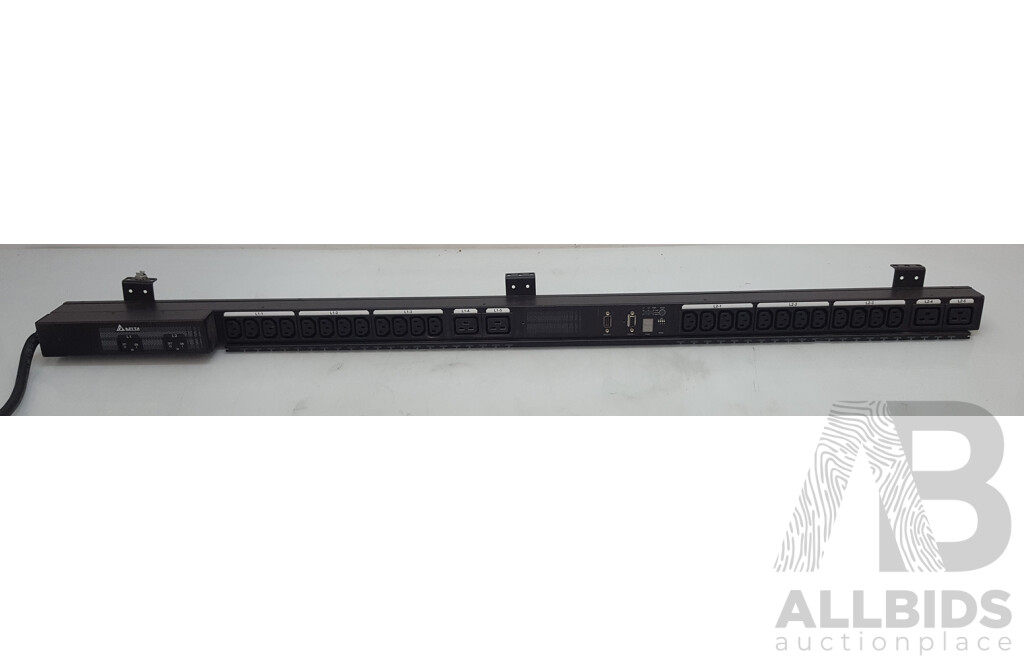 Delta Electronics (PDU1315) 24-Socket One-Phase Power Distribution Unit