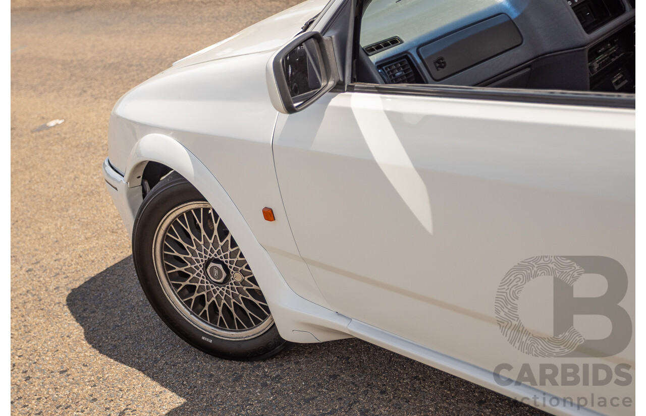 01/1986 Ford Sierra RS Cosworth 2d Coupe Diamond White Turbo 2.0L