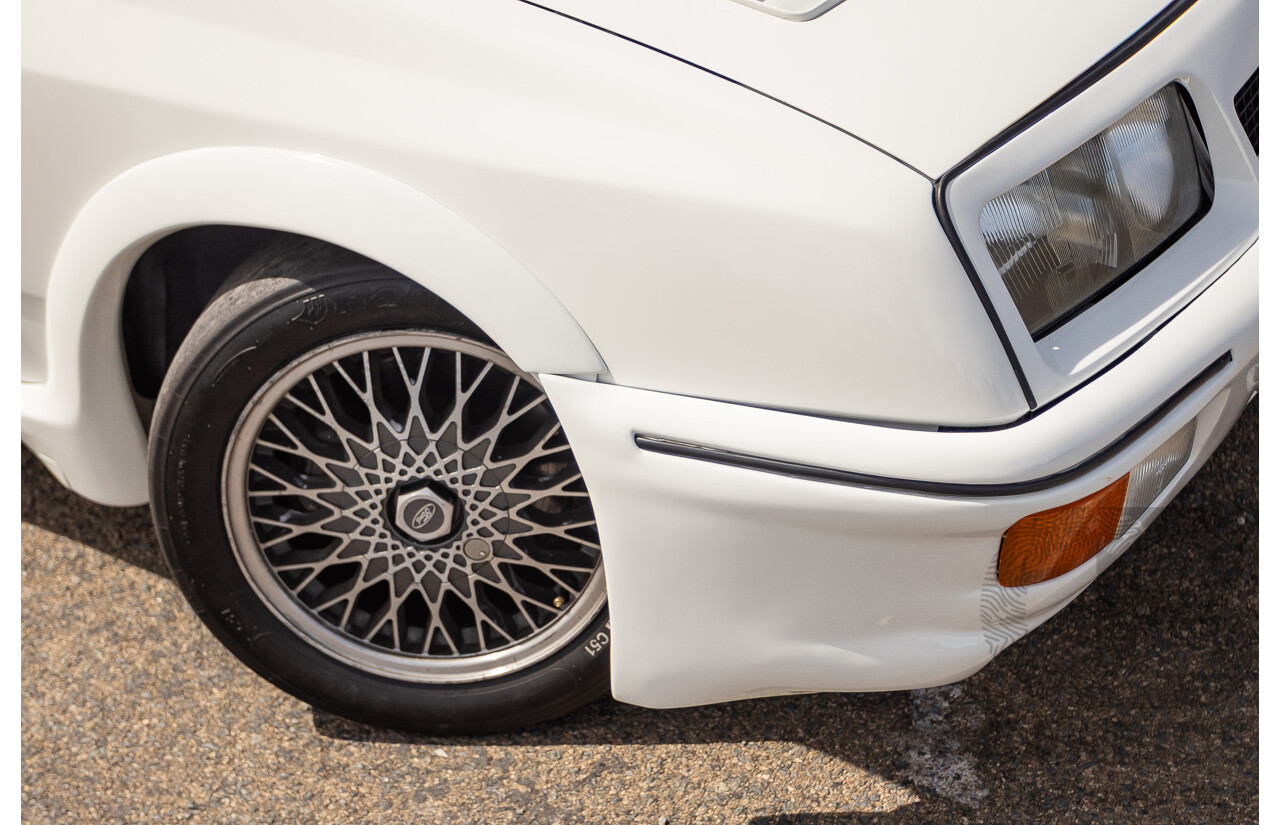 01/1986 Ford Sierra RS Cosworth 2d Coupe Diamond White Turbo 2.0L