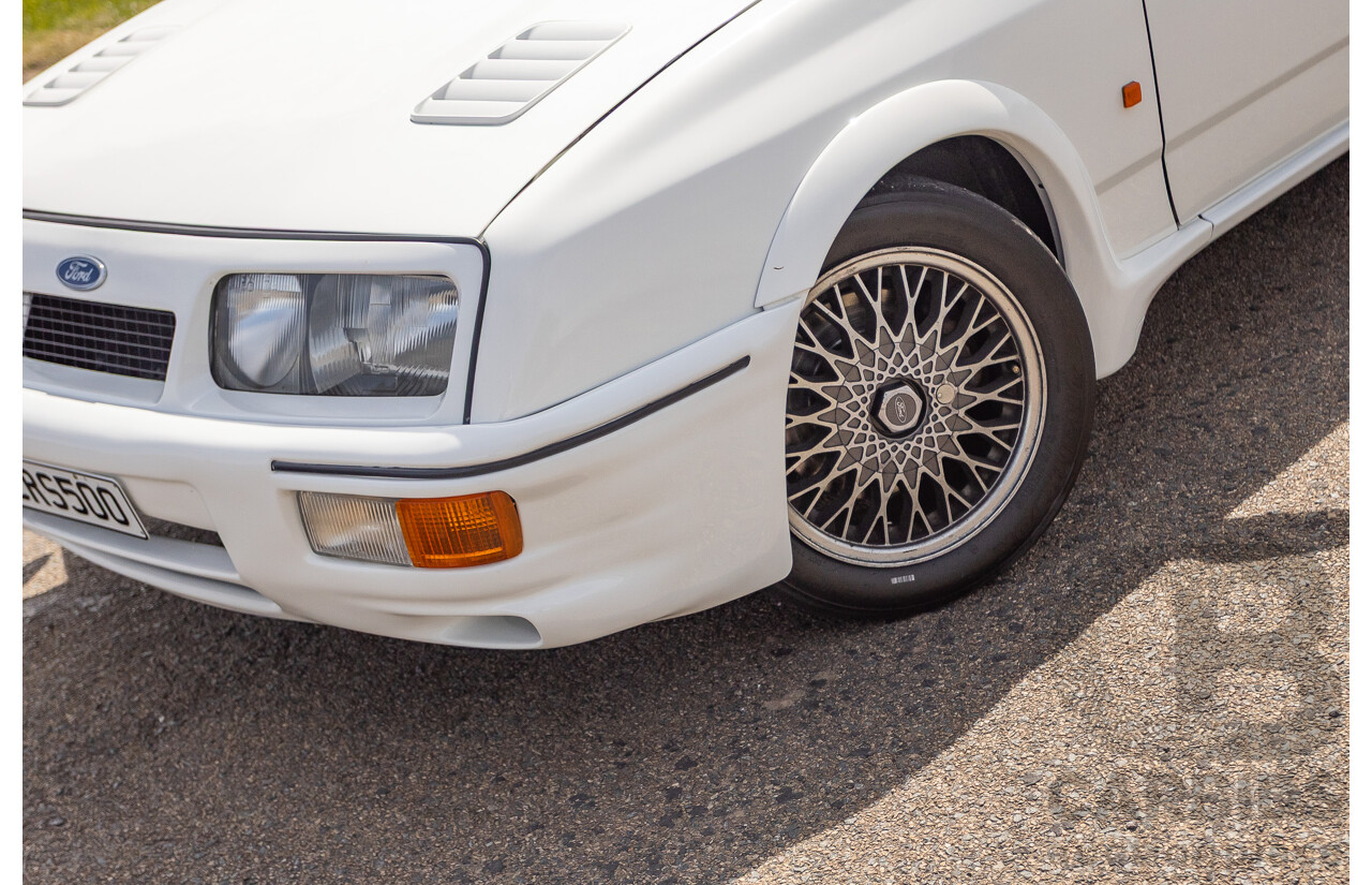 01/1986 Ford Sierra RS Cosworth 2d Coupe Diamond White Turbo 2.0L