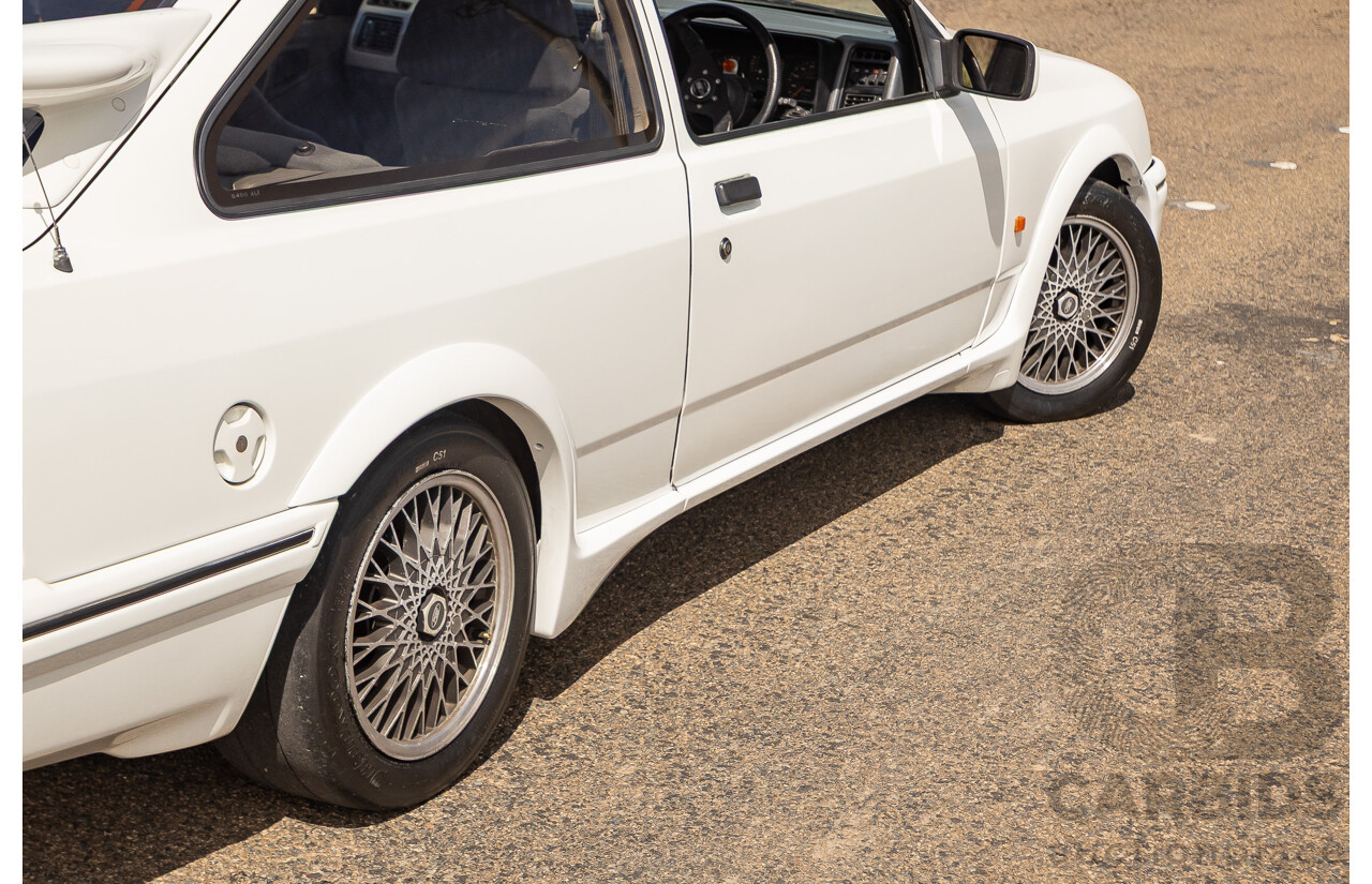 01/1986 Ford Sierra RS Cosworth 2d Coupe Diamond White Turbo 2.0L