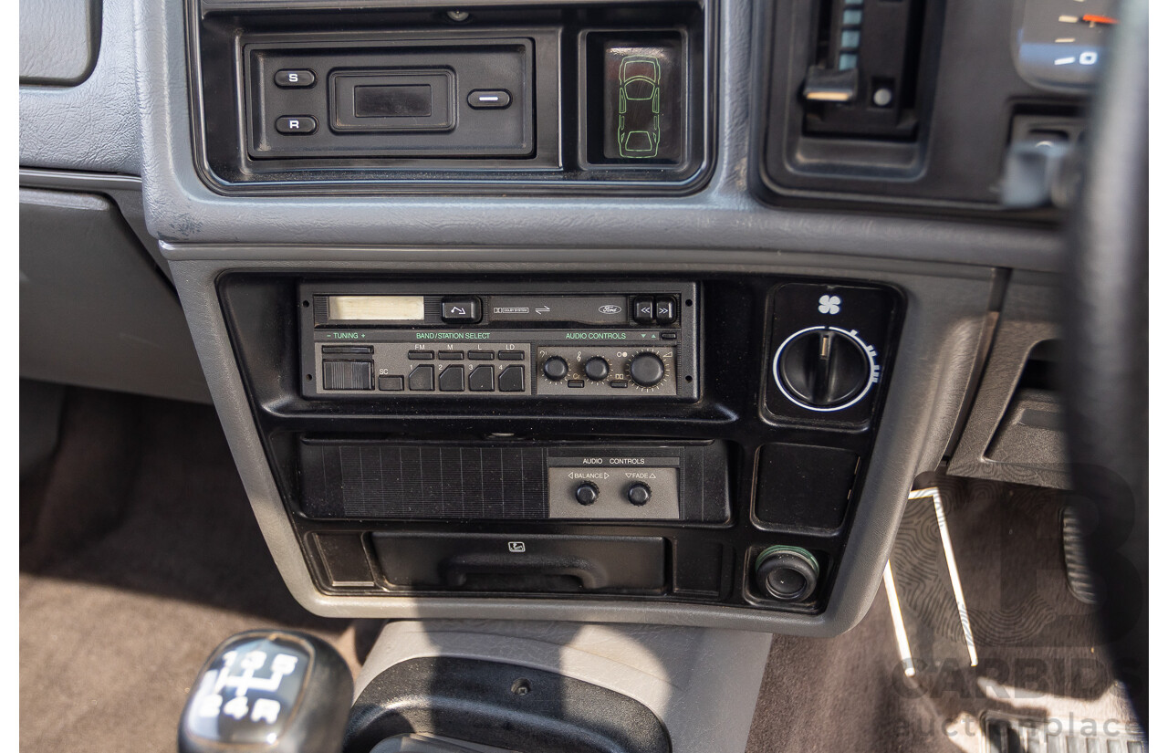 01/1986 Ford Sierra RS Cosworth 2d Coupe Diamond White Turbo 2.0L