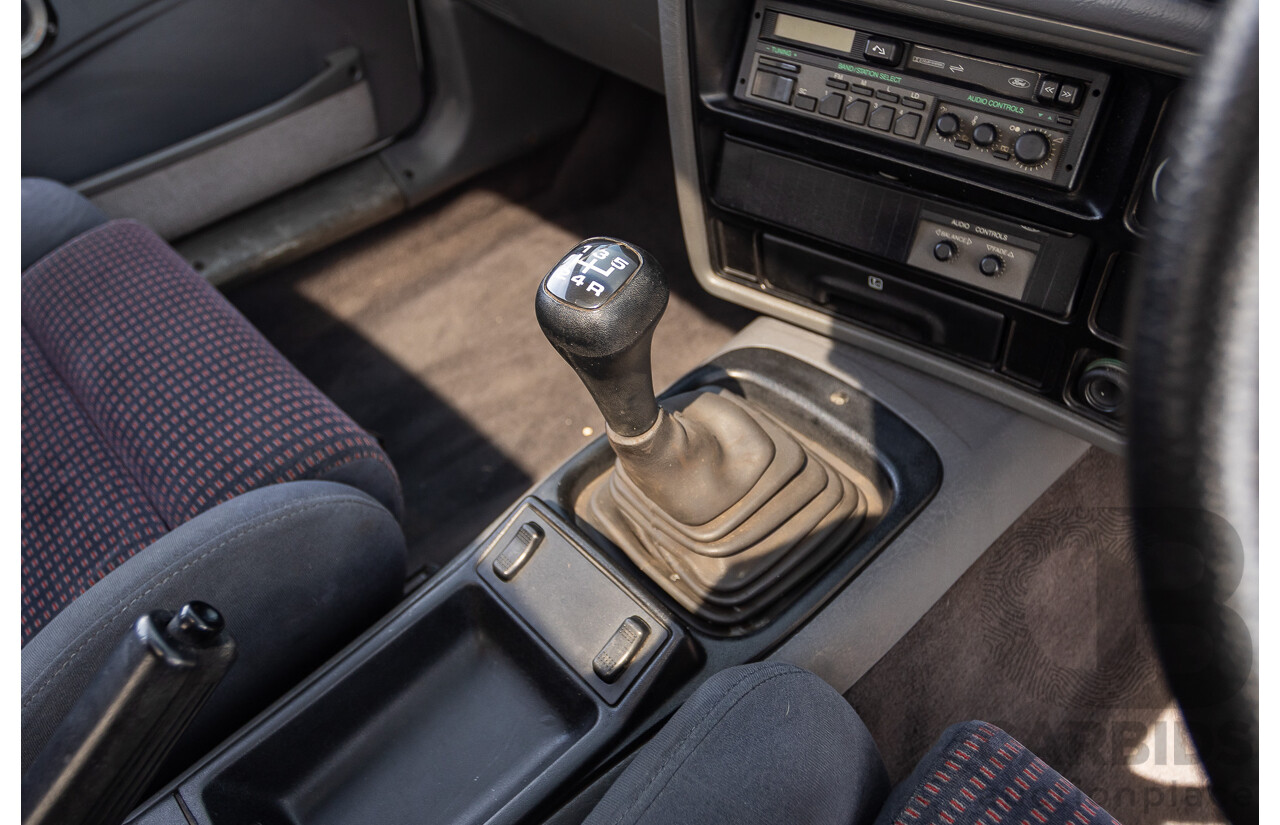 01/1986 Ford Sierra RS Cosworth 2d Coupe Diamond White Turbo 2.0L