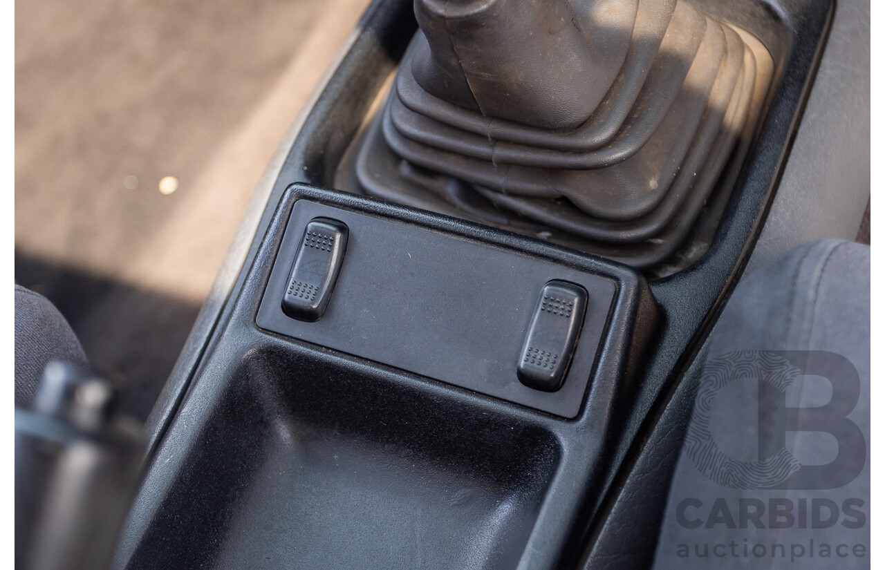 01/1986 Ford Sierra RS Cosworth 2d Coupe Diamond White Turbo 2.0L