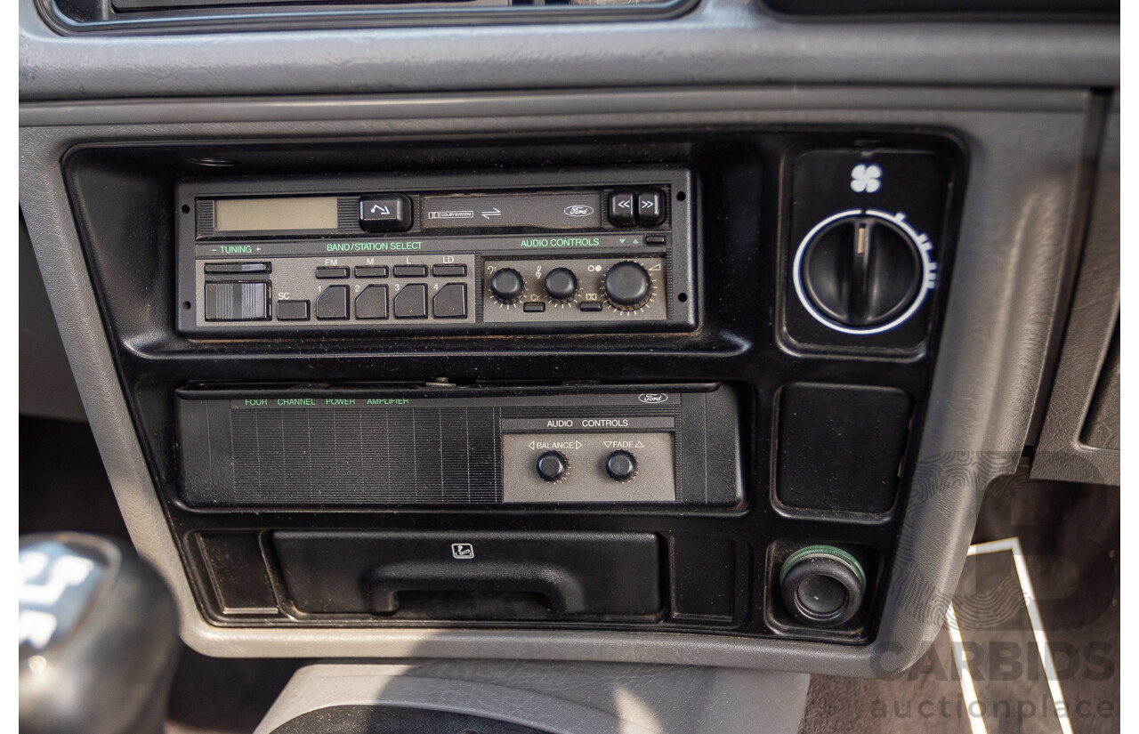 01/1986 Ford Sierra RS Cosworth 2d Coupe Diamond White Turbo 2.0L