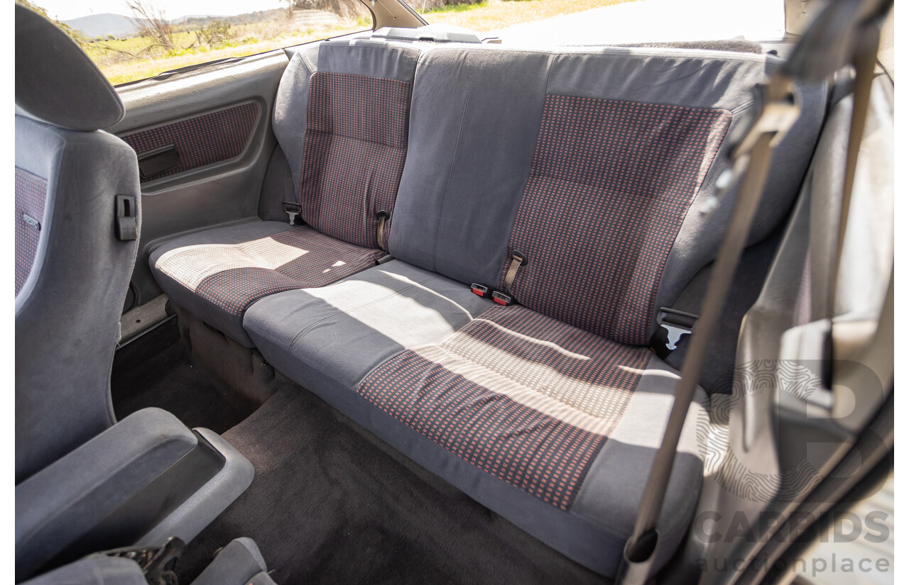 01/1986 Ford Sierra RS Cosworth 2d Coupe Diamond White Turbo 2.0L