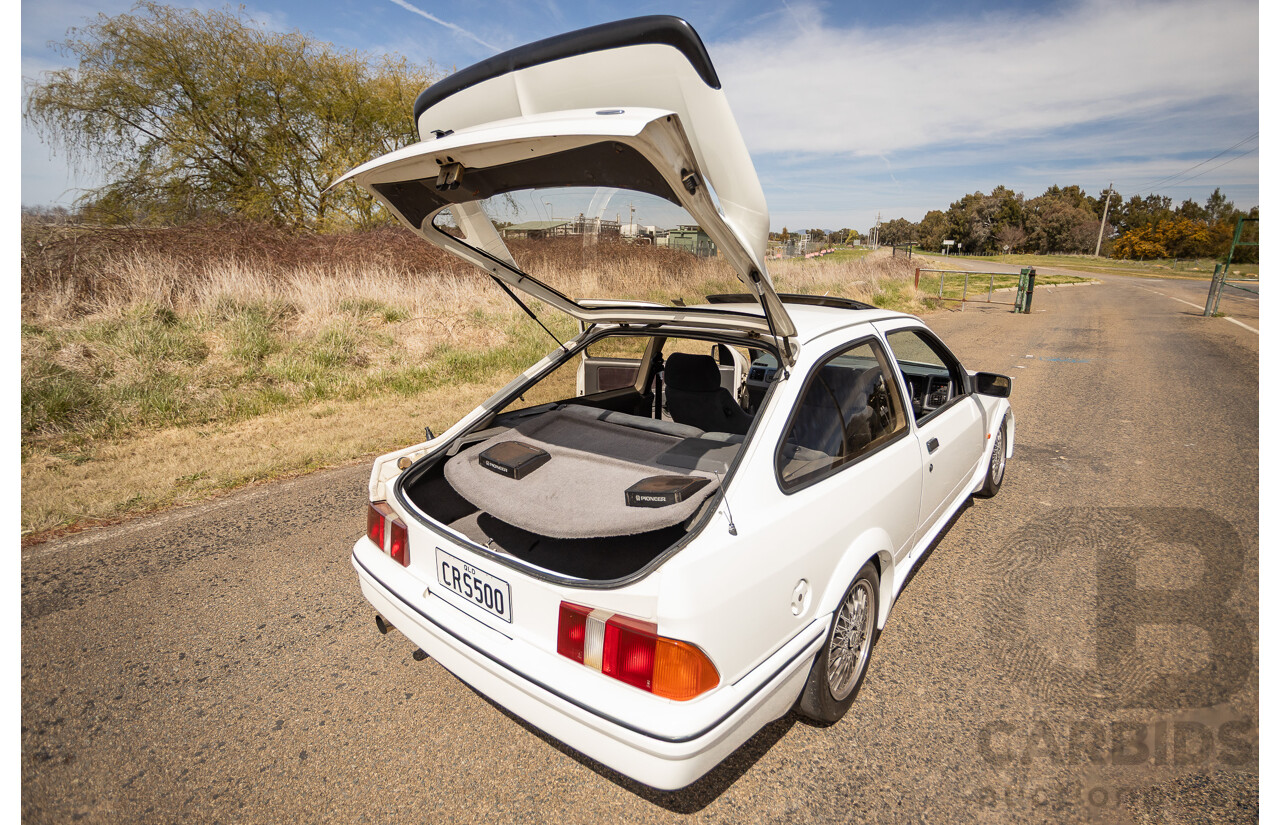 01/1986 Ford Sierra RS Cosworth 2d Coupe Diamond White Turbo 2.0L
