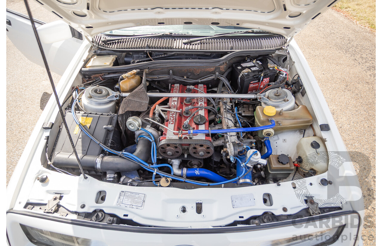 01/1986 Ford Sierra RS Cosworth 2d Coupe Diamond White Turbo 2.0L