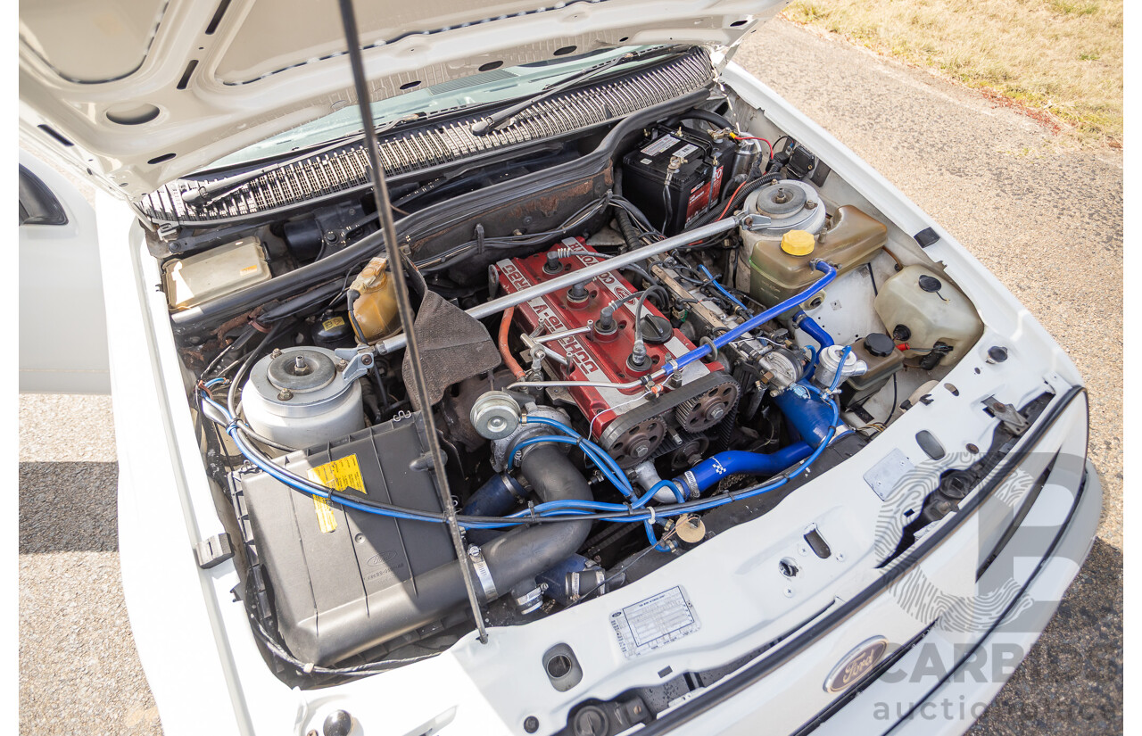 01/1986 Ford Sierra RS Cosworth 2d Coupe Diamond White Turbo 2.0L