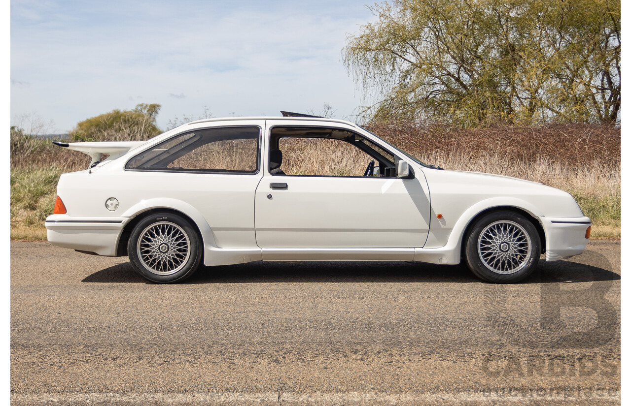 01/1986 Ford Sierra RS Cosworth 2d Coupe Diamond White Turbo 2.0L