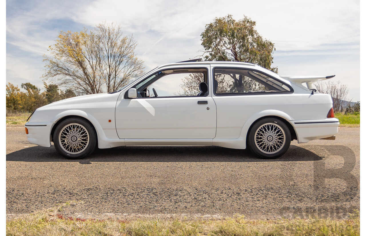 01/1986 Ford Sierra RS Cosworth 2d Coupe Diamond White Turbo 2.0L