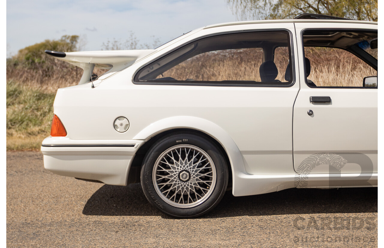 01/1986 Ford Sierra RS Cosworth 2d Coupe Diamond White Turbo 2.0L