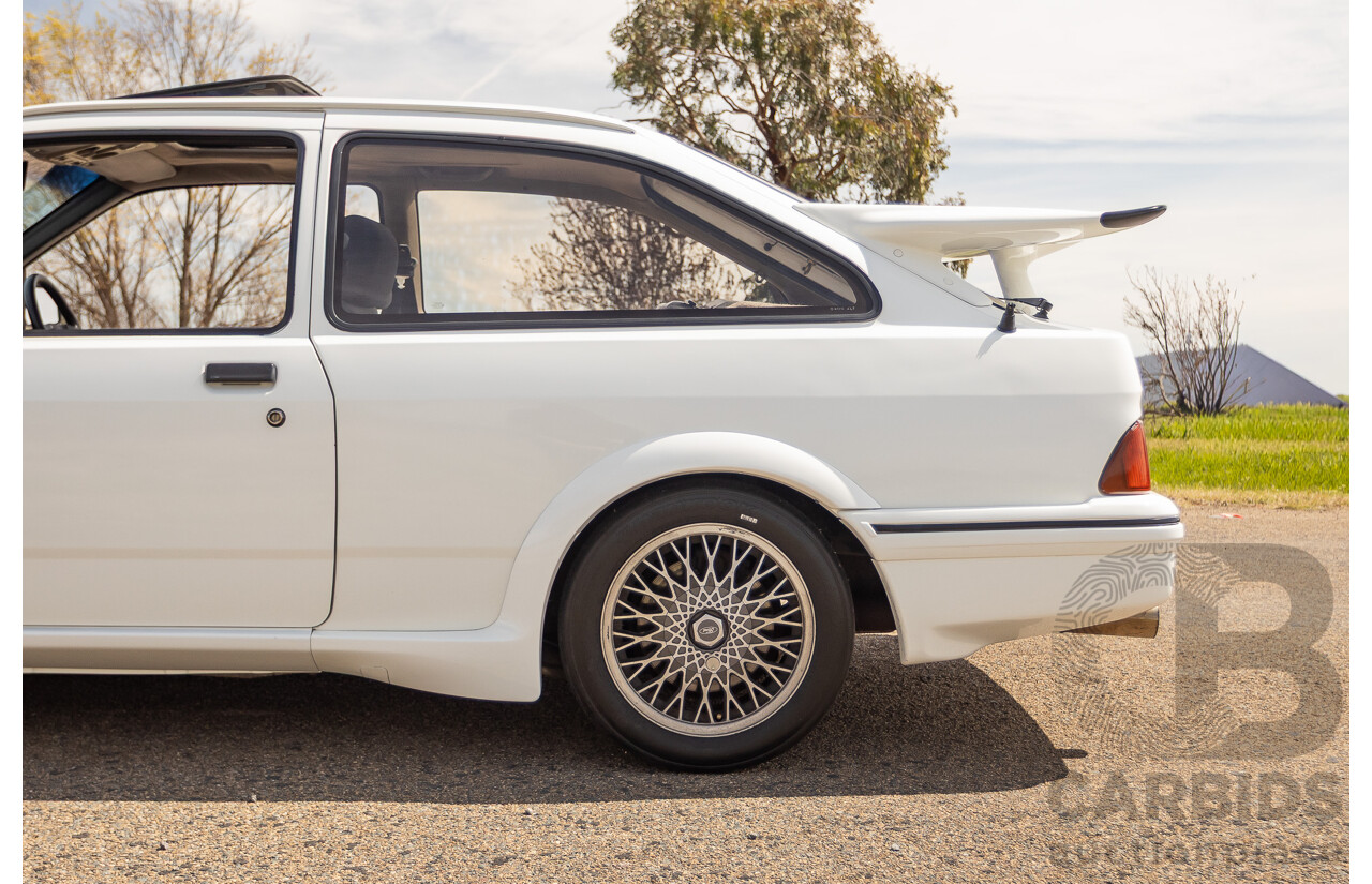 01/1986 Ford Sierra RS Cosworth 2d Coupe Diamond White Turbo 2.0L