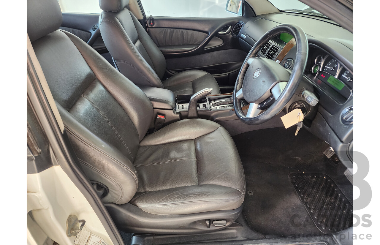 2/2005 Holden Statesman V6 WL 4d Sedan White 3.6L