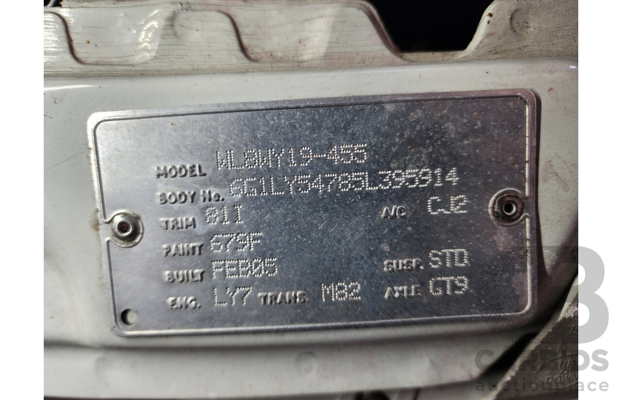 2/2005 Holden Statesman V6 WL 4d Sedan White 3.6L