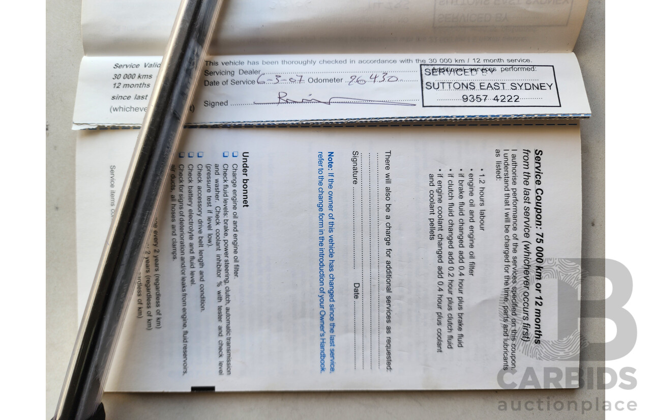 2/2005 Holden Statesman V6 WL 4d Sedan White 3.6L