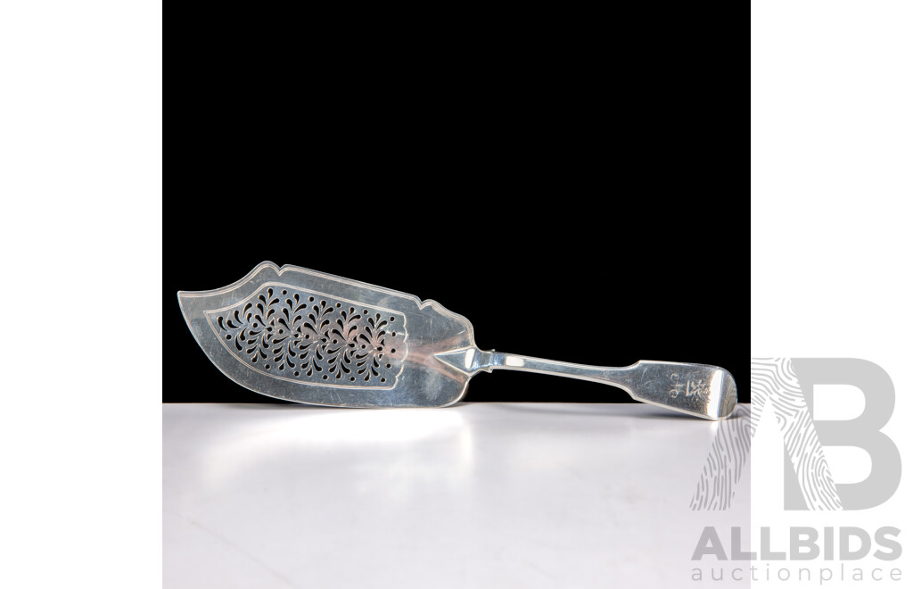 Antique William IV Sterling Silver Fish Slide with Pierced Detail, London 1830, Adey Bellamy Savory, Weight 140 Gm