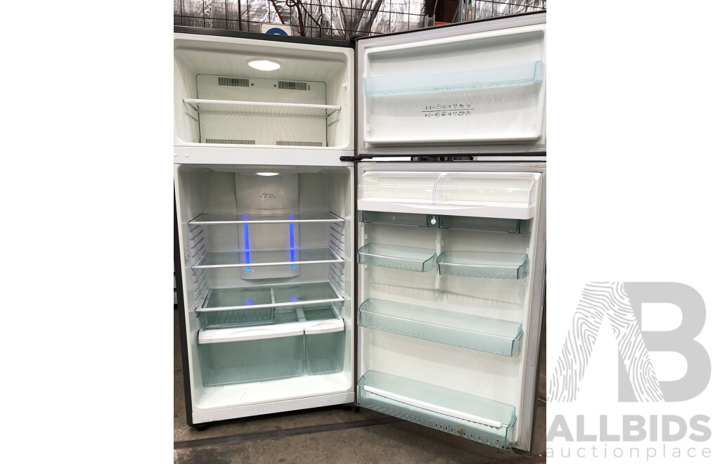 Westinghouse Virtuoso 520 Litre Stainless Steel Fridge/Freezer
