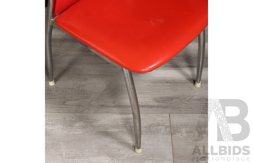 Modern Glass Top Table with Four Leatherette Upholstered Chairs