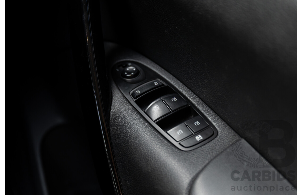 01/2020 Mercedes-Benz X220d Pure (RWD) 470 Dual Cab P/Up Rock Grey Metallic Turbo Diesel 2.3L