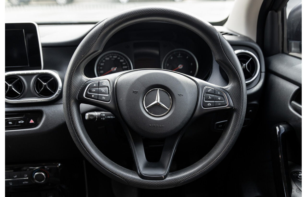 01/2020 Mercedes-Benz X220d Pure (RWD) 470 Dual Cab P/Up Rock Grey Metallic Turbo Diesel 2.3L