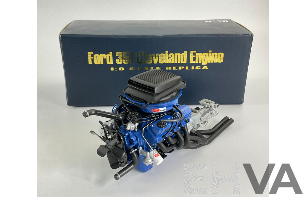 Icon Models Diecast and Plastic Ford 351 Cleveland Engine with Shaker and Top Loader - 1:8 Scale