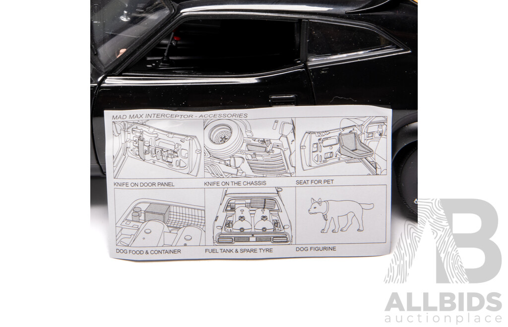 AUTOart Ford XB Falcon GT Coupe Mad Max 2 the Road Warrior Interceptor with Extras 1:18 Scale Model Car