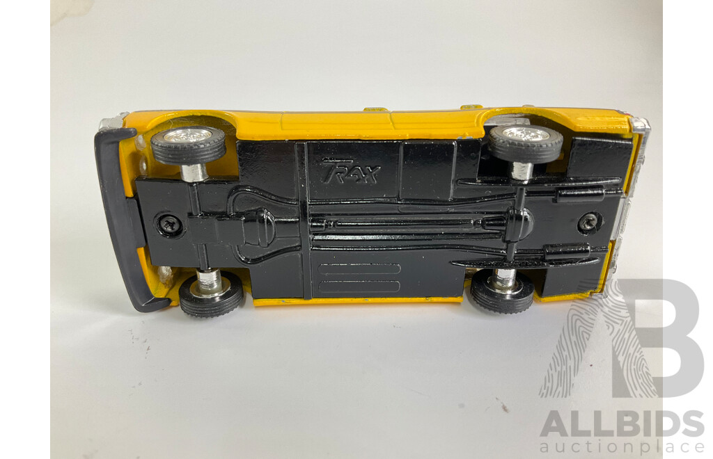 Trax Diecast XY Ford Falcon GTHO Phase Three, Yellow - 1:43 Scale