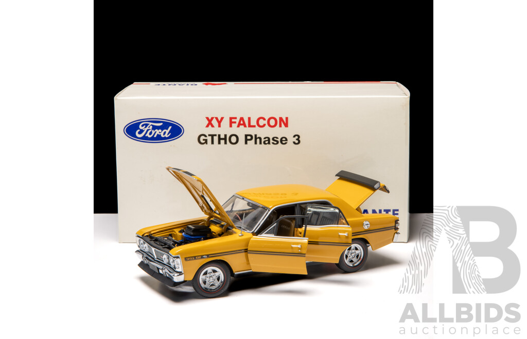Biante Ford XY Falcon GT-HO Phase III Yellow Ochre W Black Stripes 3738/7500 1:18 Scale Model Car - COA Included