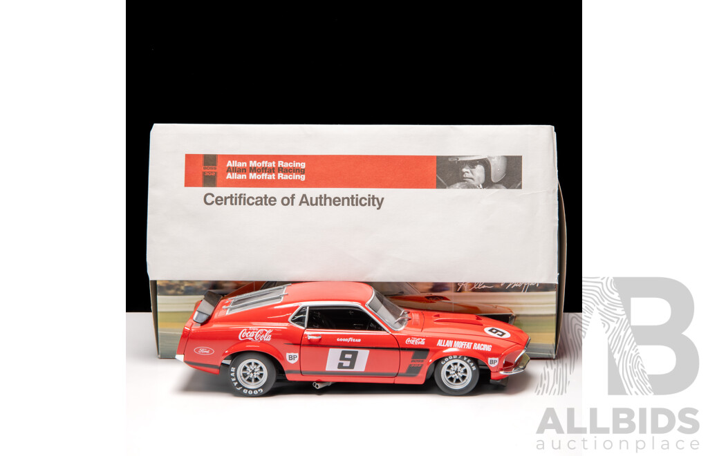 Welly 1969 Ford Mustang Trans-Am Boss 302 #9 Coca-Cola Red Allan Moffat 1:18 Scale Model Car - COA Included