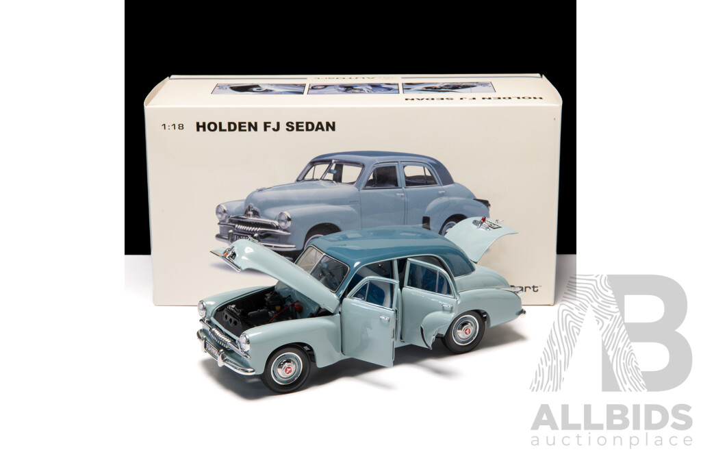 AUTOart Holden FJ Sedan Blue Bird / Skipper Blue #29/2100 1:18 Scale Model Car